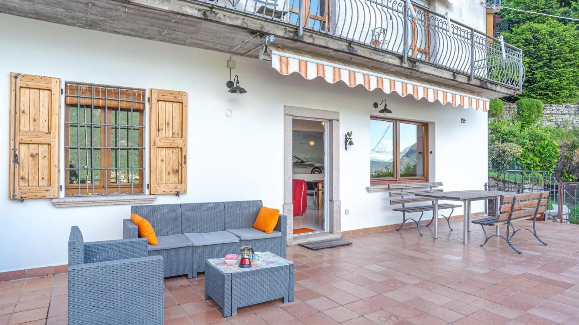 Lovely Lake View Apartment With Terrace Pognana Lario