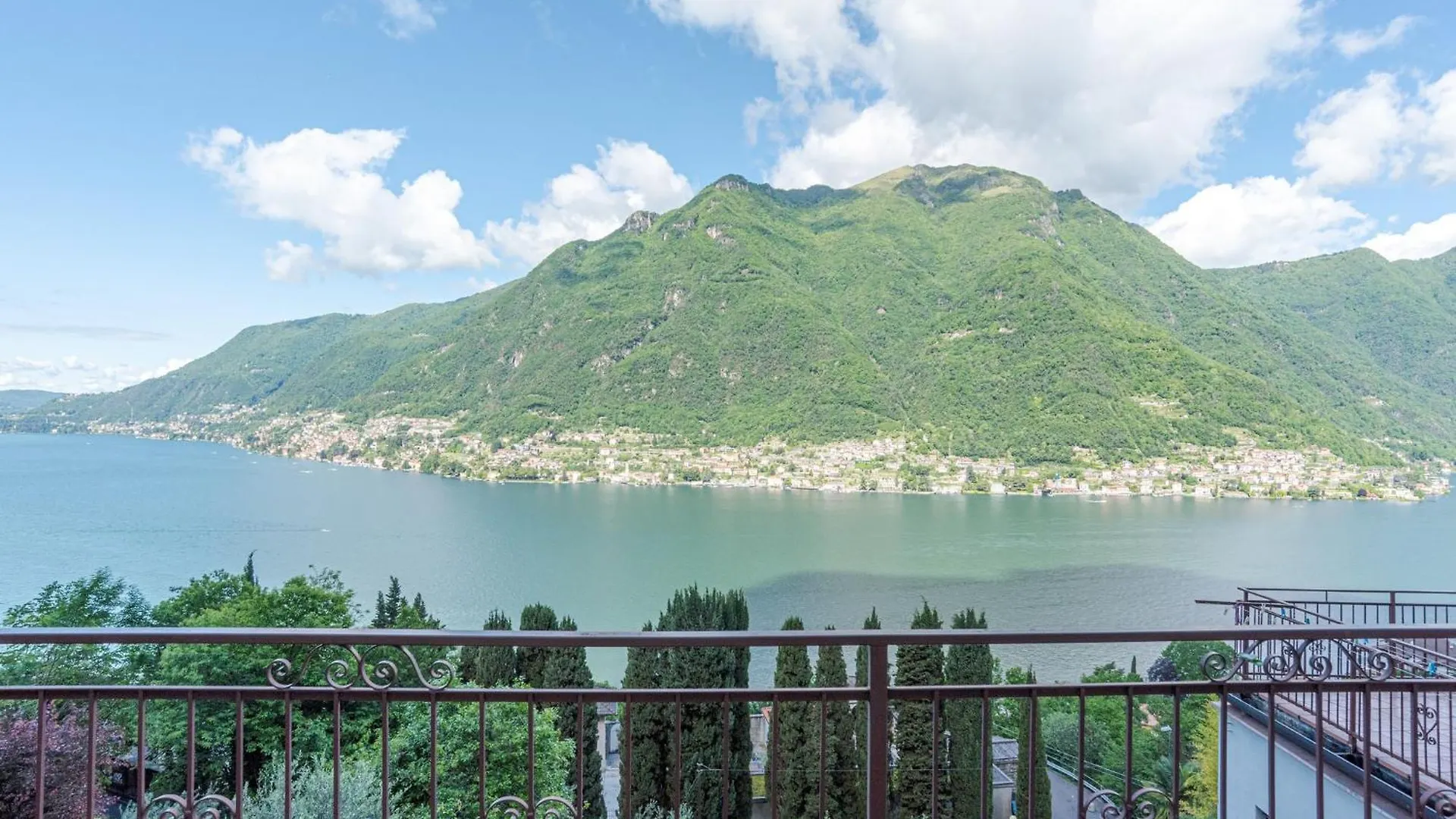 Lovely Lake View Apartment With Terrace Pognana Lario